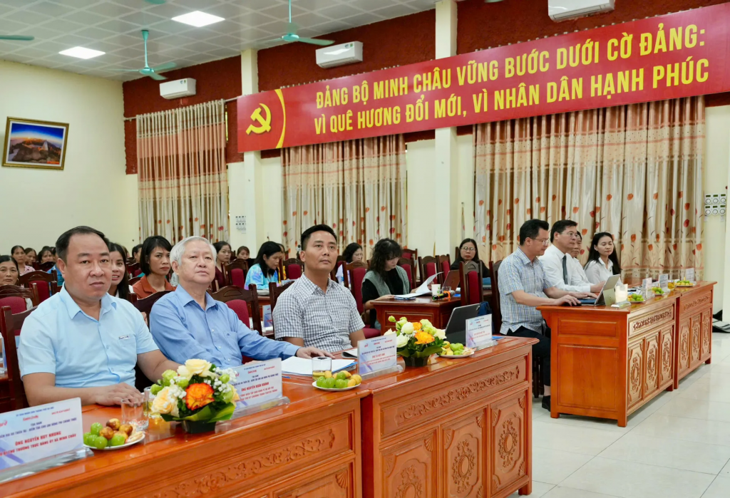 Đại biểu tham dự tọa đàm.