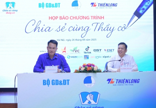 “Chia sẻ cùng thầy cô” năm 2025: vinh danh thầy cô giáo tại 248 xã, phường, đặc khu vùng biên giới