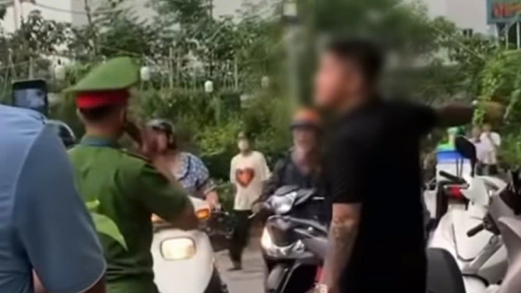 Xử lý nam thanh niên thách thức lực lượng công an, gây rối tại chốt bảo vệ A80