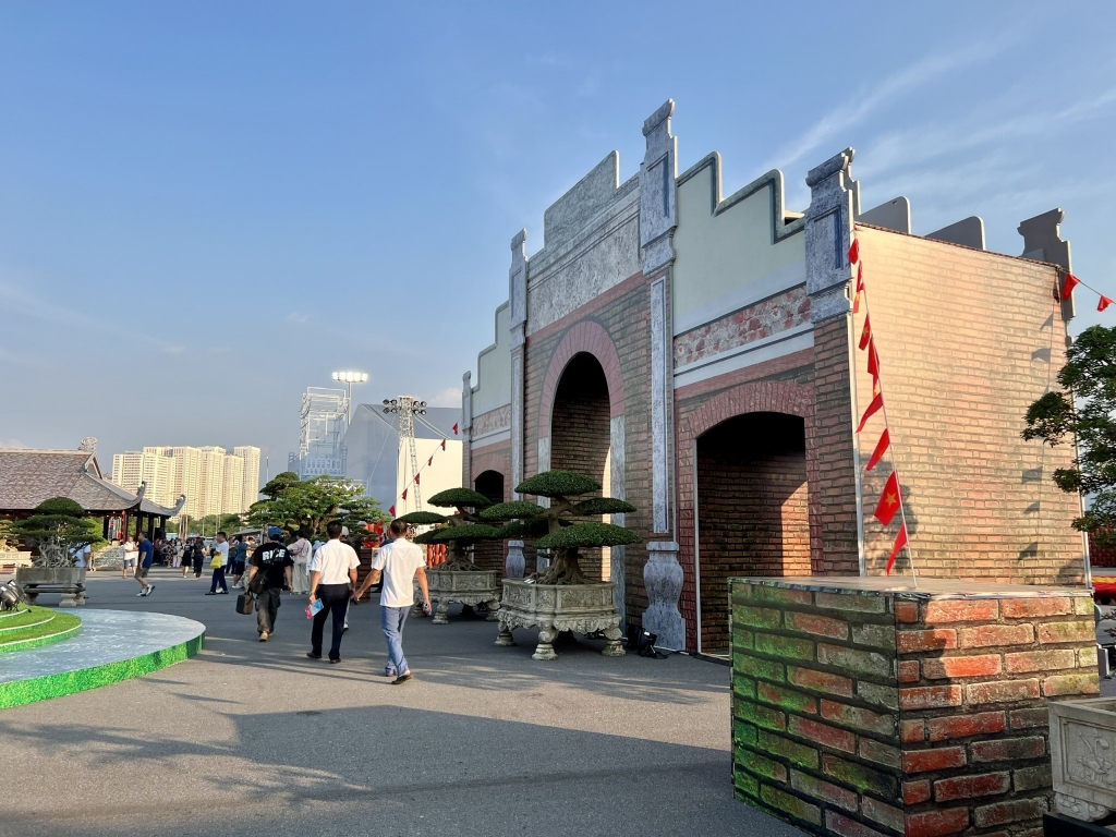 Khu trưng bày sinh vật cảnh, làng nghề là điểm nhấn trong gian trưng bày của Hà Nội.