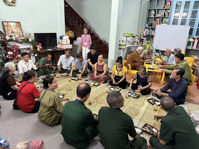 Ngôi nhà đặc biệt đón cựu chiến binh vào ở miễn phí xem diễu binh, diễu hành A80