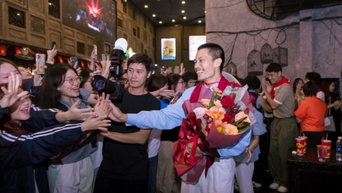 Từ “soái ca” màn ảnh đến Tiểu đội trưởng Tạ gây sốt trong “Mưa đỏ”