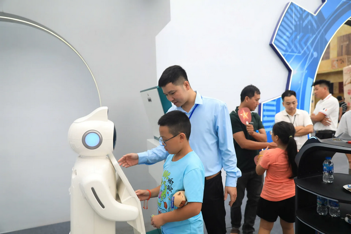 Hàng nghìn du khách tham quan Không gian Truyền thống và Sáng tạo Hà Nội dịp 2/9 Hàng nghìn du khách tham quan Không gian Truyền thống và Sáng tạo Hà Nội dịp 2/9