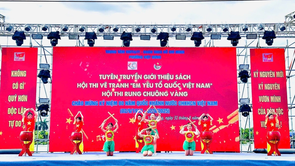 Học sinh Hà Nội chào mừng 80 năm Quốc khánh bằng hội họa