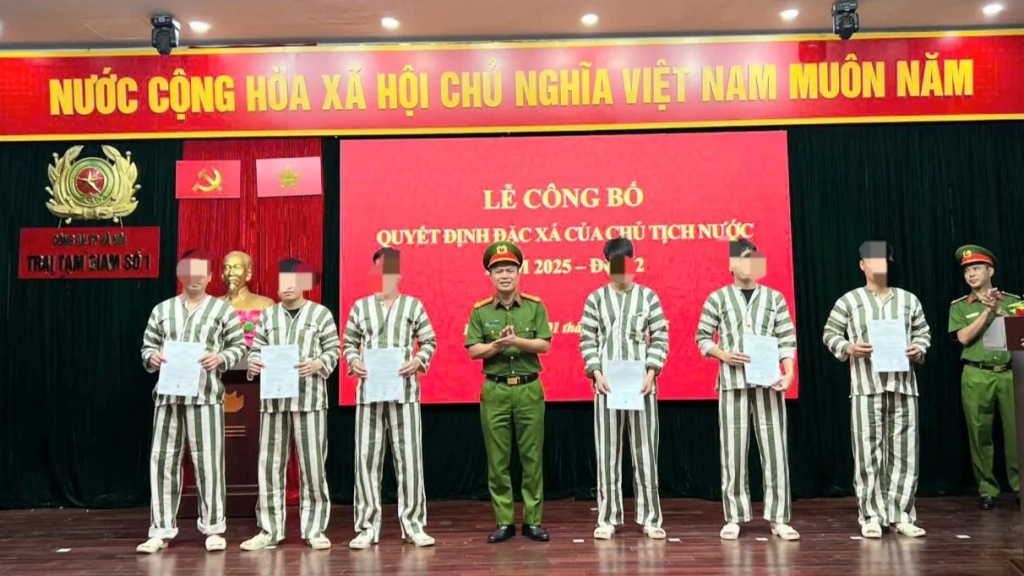 Công an Hà Nội công bố quyết định đặc xá cho 176 phạm nhân dịp Quốc khánh 2/9