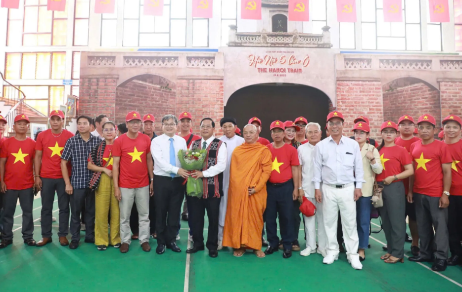 Phó Chủ tịch UBND TP Hà Nội Trương Việt Dũng đón Đoàn đại biểu TP Đà Nẵng dự Đại lễ A80 Phó Chủ tịch UBND TP Hà Nội Trương Việt Dũng đón Đoàn đại biểu TP Đà Nẵng dự Đại lễ A80