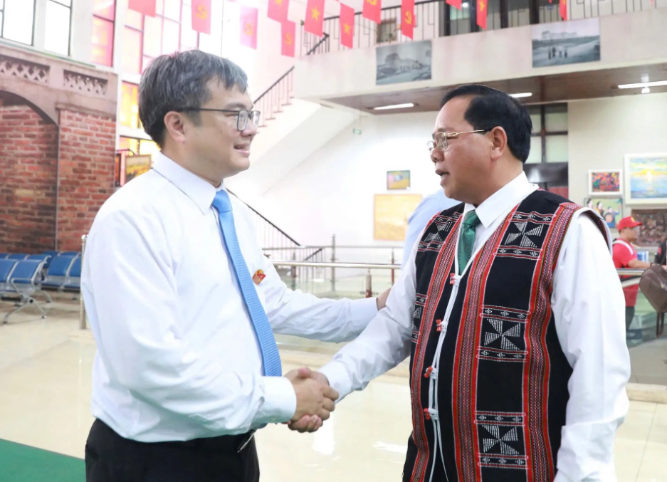 Phó Chủ tịch UBND TP Hà Nội Trương Việt Dũng đón Đoàn đại biểu TP Đà Nẵng dự Đại lễ A80 Phó Chủ tịch UBND TP Hà Nội Trương Việt Dũng đón Đoàn đại biểu TP Đà Nẵng dự Đại lễ A80