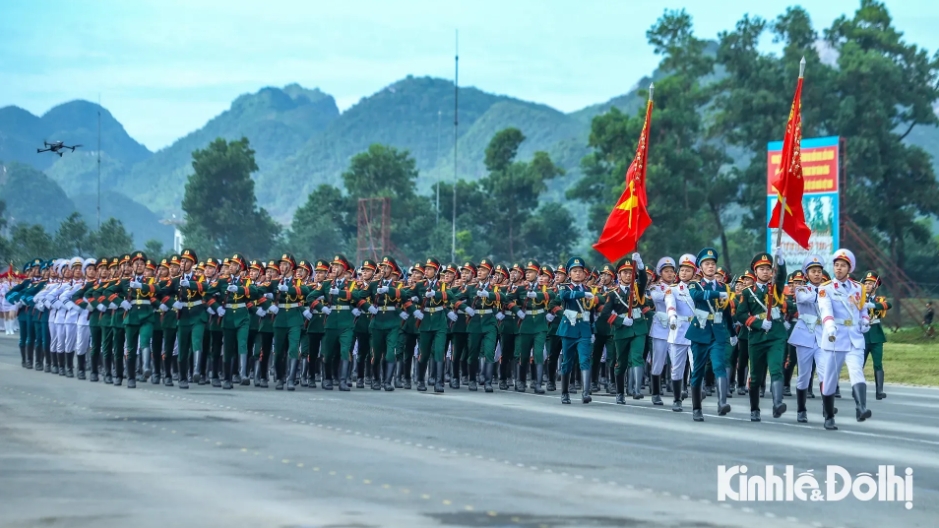 Chủ tịch UBND TP Hà Nội yêu cầu bảo đảm an ninh, hỗ trợ Nhân dân, du khách theo dõi Đại lễ A80
