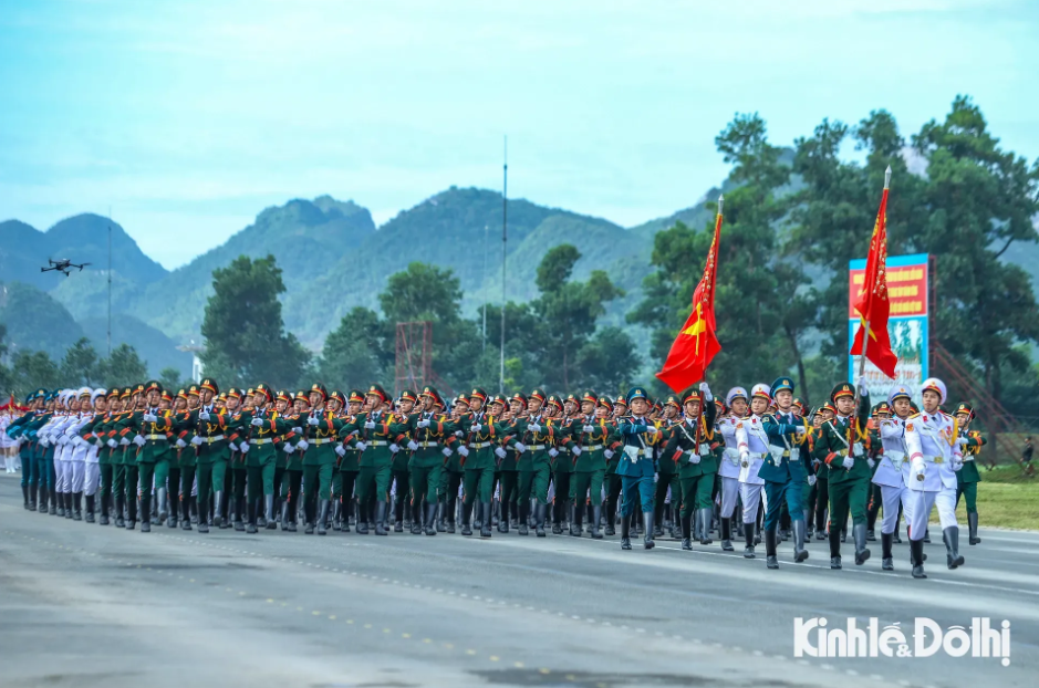 Chủ tịch UBND Thành phố Hà Nội yêu cầu bảo đảm an ninh, hỗ trợ Nhân dân, du khách theo dõi Đại lễ A80 Chủ tịch UBND Thành phố Hà Nội yêu cầu bảo đảm an ninh, hỗ trợ Nhân dân, du khách theo dõi Đại lễ A80
