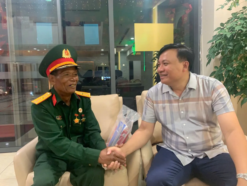 Xúc động câu chuyện của những cựu chiến binh được Công an Hà Nội hỗ trợ dự Lễ kỷ niệm A80