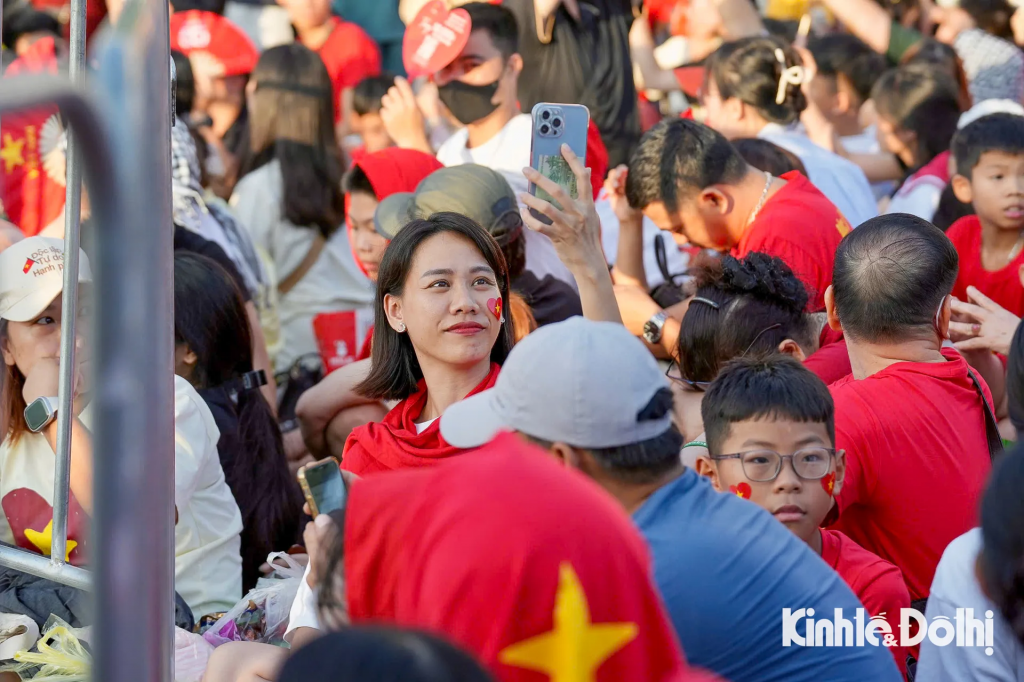 21 phát đại bác khai hoả mở màn chào mừng Lễ kỷ niệm 80 năm Quốc khánh