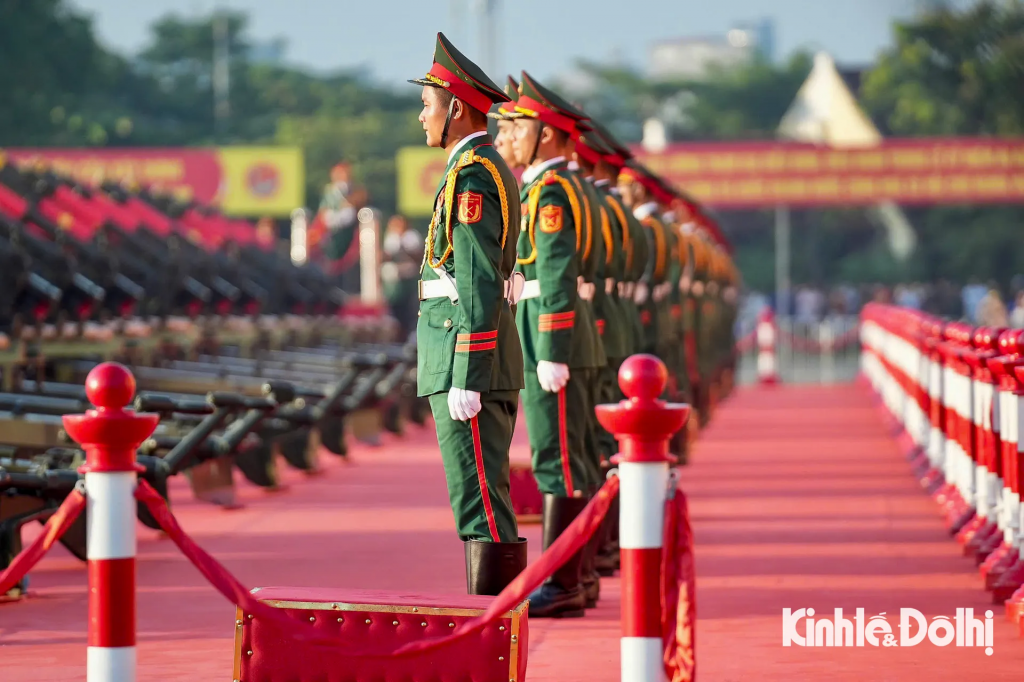 Lực lượng được biên chế 5 trung đội, mỗi trung đội 3 khẩu; khi thực hiện nhiệm vụ, trung đội 1 bắn 5 loạt, bốn trung đội còn lại bắn 4 loạt.