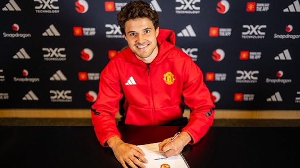 Man Utd chiêu mộ Senne Lammens, chia tay 3 ngôi sao trong ngày cuối chuyển nhượng