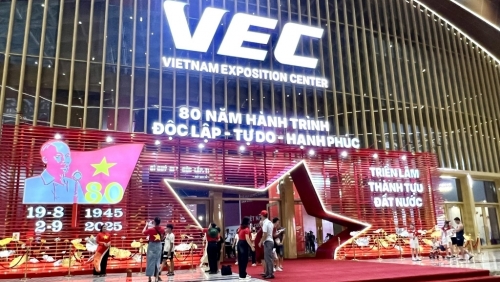 Triển lãm "80 năm hành trình Độc lập - Tự do - Hạnh phúc" tiếp tục mở cửa đến ngày 15/9