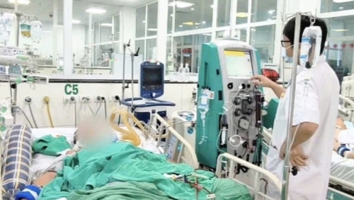 Chủ quan với vết gai đâm, người đàn ông rơi vào cơn nguy kịch