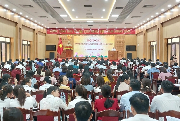 Hội nghị tuyên truyền Luật Thủ đô 2024 tại huyện Ba Vì (cũ). Ảnh: Công Phương