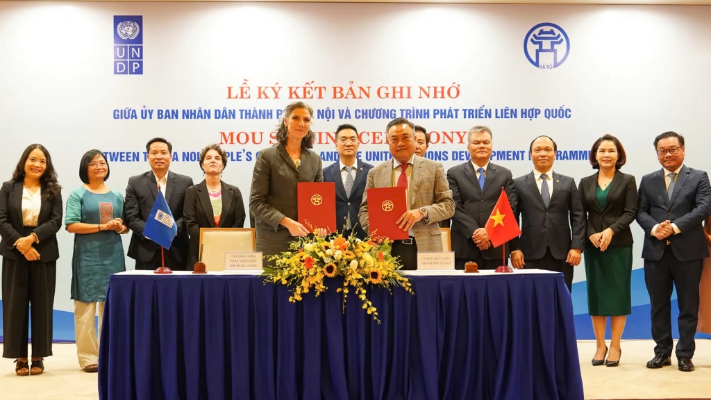 Hà Nội và UNDP triển khai 6 lĩnh vực hợp tác vì một đô thị xanh và thông minh