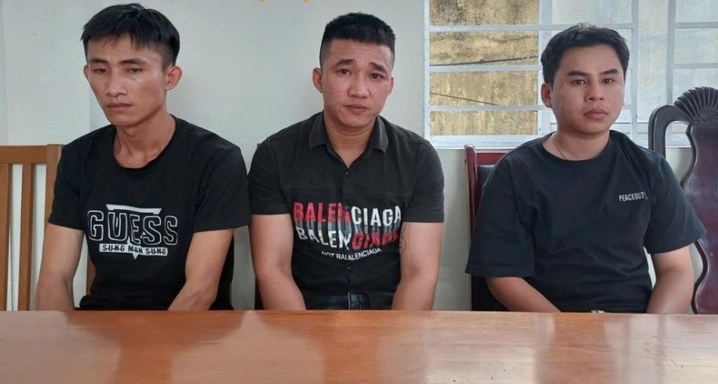 3 đối tượng tại cơ quan công an. Ảnh: CQCA 3 đối tượng tại cơ quan công an. Ảnh: CQCA