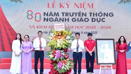 Hơn 1 triệu học sinh thành phố Hải Phòng rộn ràng bước vào năm học mới