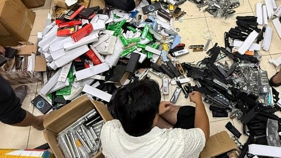 Hà Nội: khám phá đường dây buôn bán vũ khí, công cụ hỗ trợ trên mạng