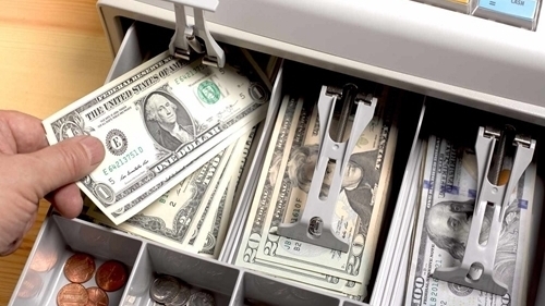 Tỷ giá USD hôm nay 8/9/2025: đồng USD suy yếu