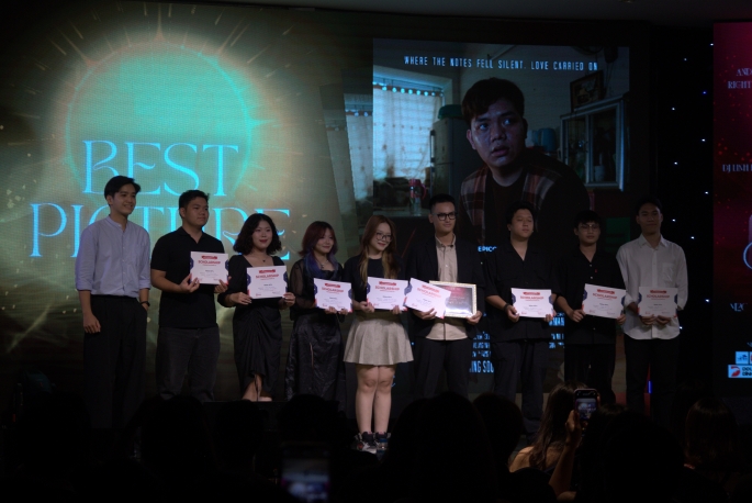 Học sinh chuyên sư phạm tổ chức lễ trao giải và Prom night Red Carpet 2025: Elysian