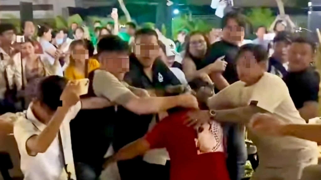 Bắt khẩn cấp 4 youtuber tham gia vụ ẩu đả tại một quán ăn