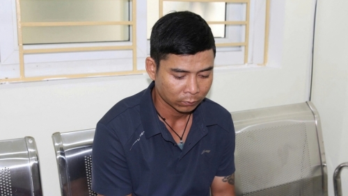 Truy bắt kẻ gian đột nhập vào phòng ngủ lúc nửa đêm