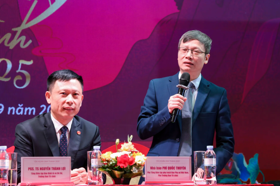 Phó Tổng Biên tập phụ trách Báo Phụ nữ Việt Nam Phí Quốc Thuyên - Phó Trưởng Ban Tổ chức phát biểu tại buổi gặp gỡ.