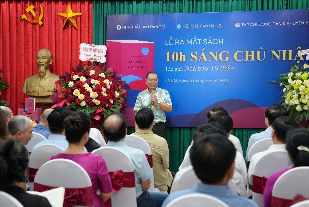 Tập tản văn “10h sáng Chủ nhật”  của nhà báo Tô Phán giúp chúng ta tìm về an yên và trân quý tình người