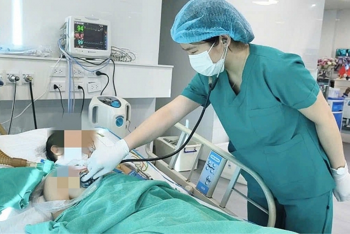 Bé gái 11 tuổi mắc bệnh dại sau khi chó gia đình nuôi chết bất thường