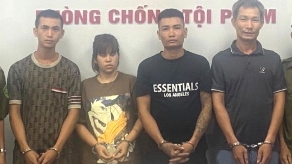 Bắt quả tang đôi nam nữ làm chuyện phạm pháp ở Hải Phòng