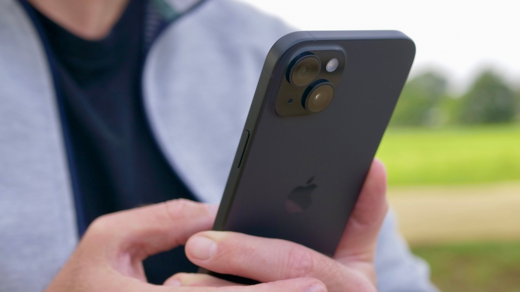 iPhone 15, iPhone 15 Plus và dòng iPhone 16 Pro chính thức bị "khai tử"