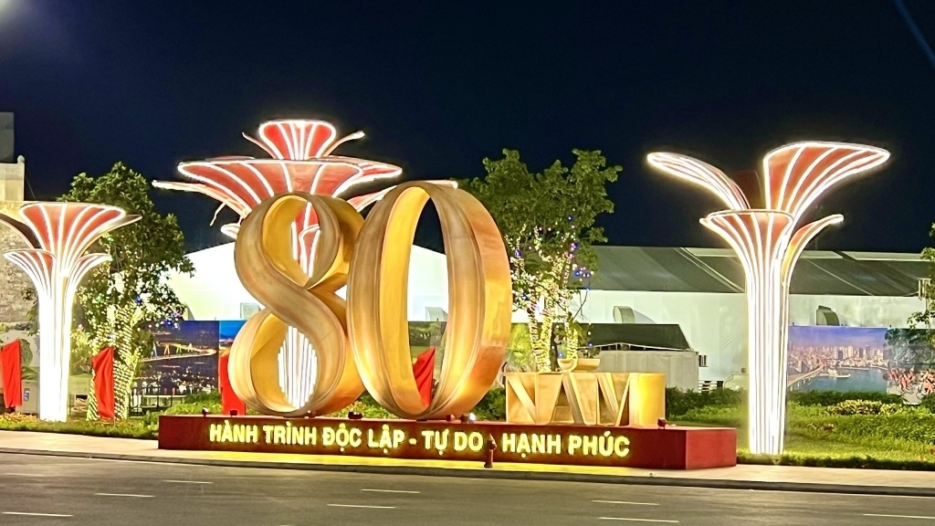 “Tôi yêu Tổ quốc tôi” – bản hùng ca khép lại Triển lãm thành tựu Đất nước