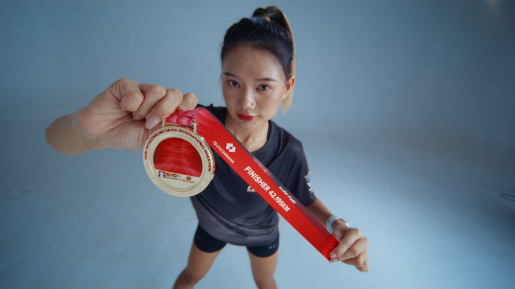 Bùng nổ với bộ vật phẩm và các trải nghiệm công nghệ số lần đầu tiên xuất hiện tại Giải Marathon Quốc tế Hà Nội Techcombank Mùa thứ 4