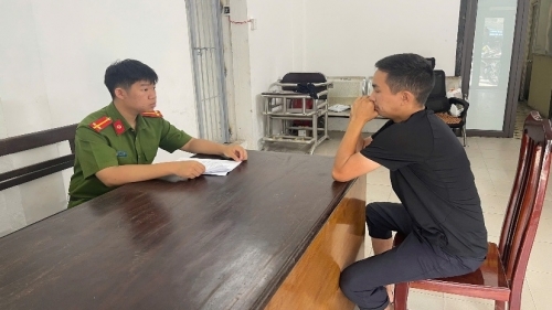 Bắt đối tượng truy nã quốc tế khi đang lẩn trốn ở Hà Nội