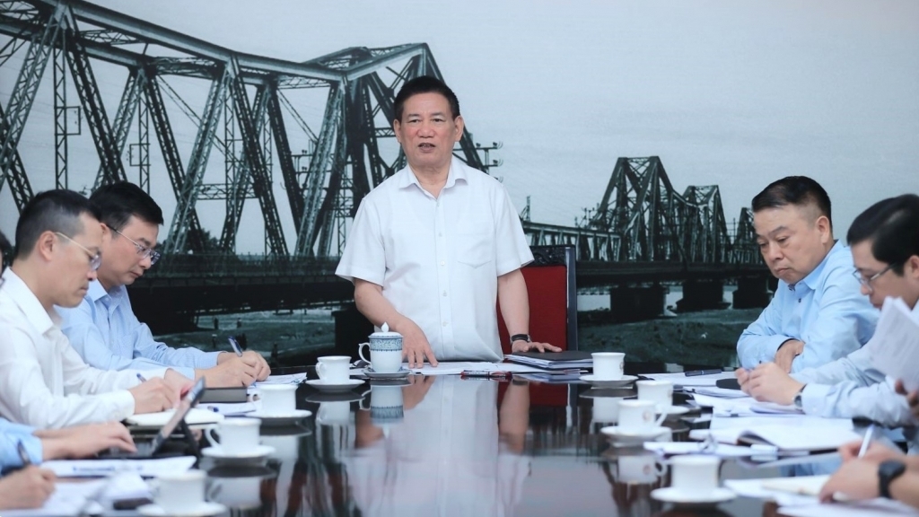 Siết chặt quản lý thị trường vàng, điều hành chính sách tiền tệ linh hoạt