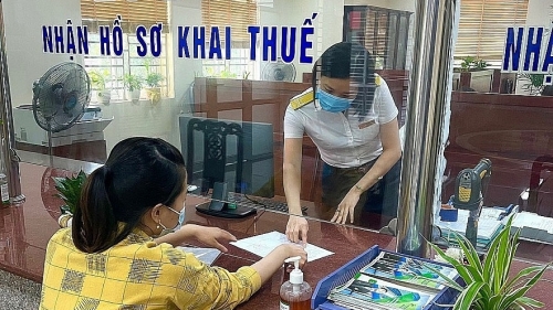 Tranh luận về đề xuất miễn thuế thu nhập cá nhân đối với tiền lương từ ngân sách