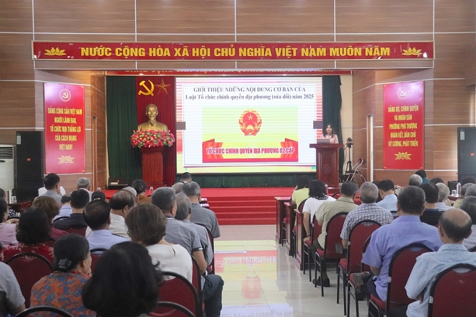 Phường Phú Thượng đi đầu trong công tác tuyên truyền, phổ biến Nghị quyết số 203/2025/QH15