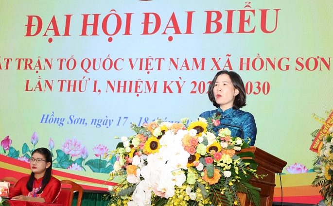 Phó Chủ tịch Ủy ban MTTQ Việt Nam TP Hà Nội, Chủ tịch Hội LHPN TP Lê Kim Anh phát biểu chỉ đạo Đại hội. Ảnh: Biên Phạm