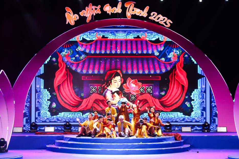 Chương trình nghệ thuật đặc biệt “Ơn nghĩa sinh thành 2025” do Báo Kinh tế & Đô thị, Báo Phụ nữ Việt Nam, Công ty CP Quảng cáo Truyền thông Oscar (Oscar Media) phối hợp thực hiện.