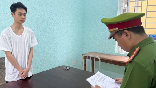 Lật mặt gã trai trẻ giả mạo tiệm “cầm đồ uy tín”