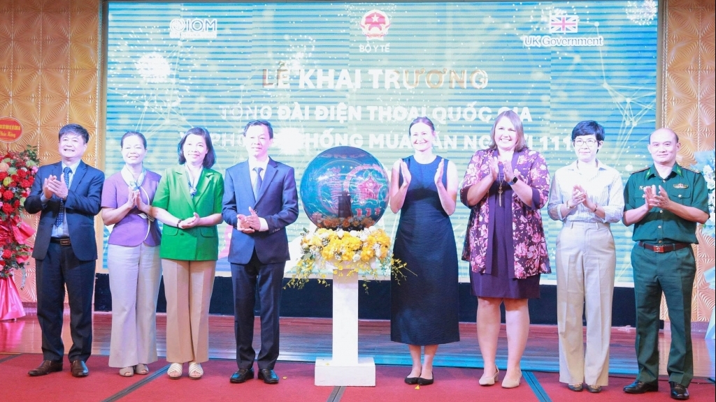 Khai trương Tổng đài điện thoại quốc gia về phòng, chống mua bán người