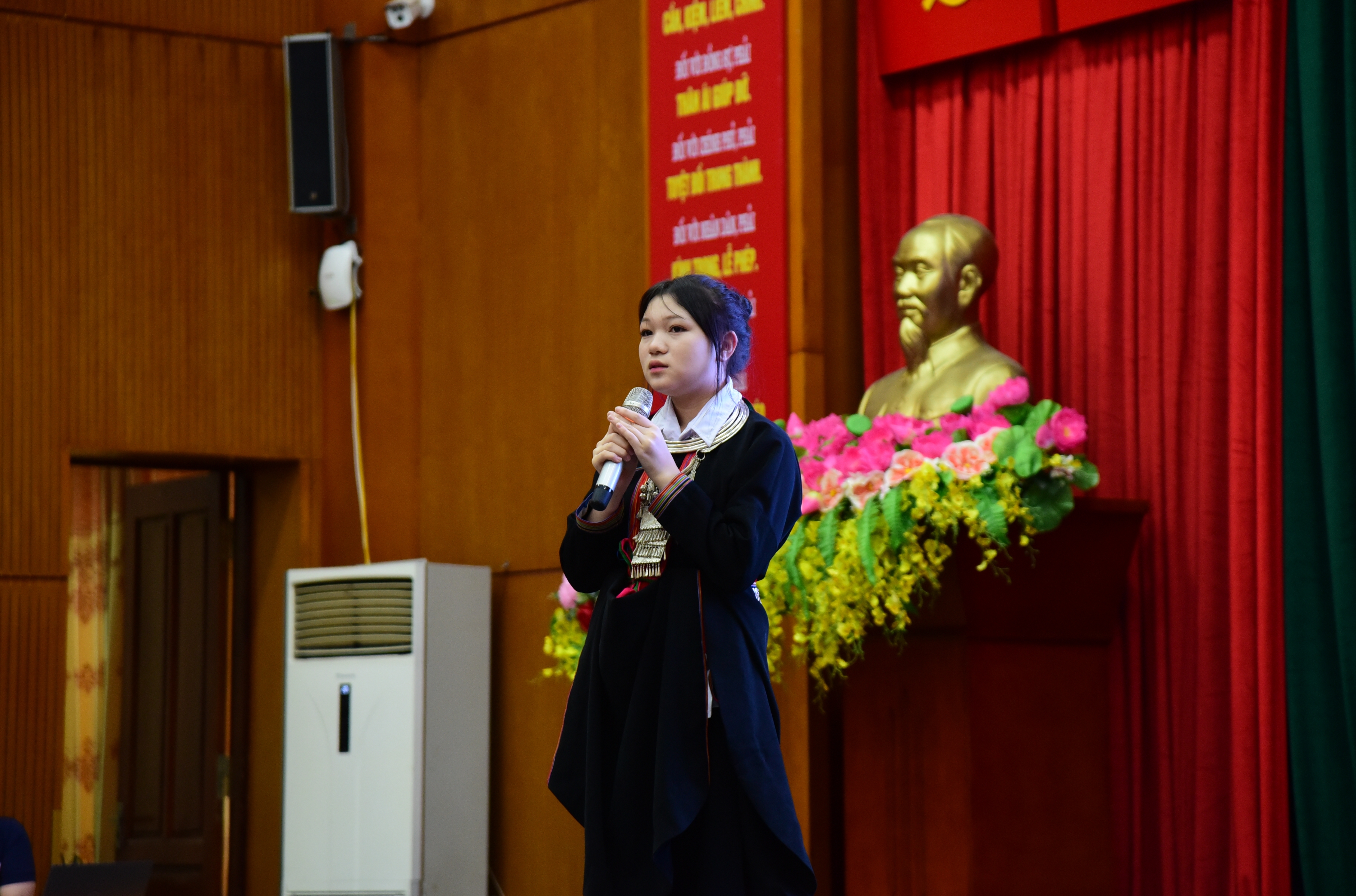 Tăng cường các kiến thức và kỹ năng an toàn trên không gian mạng nhằm bảo vệ thanh thiếu niên