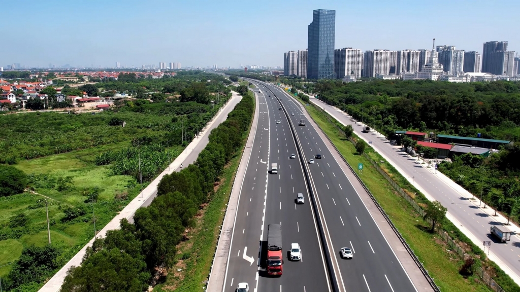 Đề xuất phân làn trên 8 tuyến cao tốc: nâng tốc độ tối thiểu, siết chặt quản lý giao thông