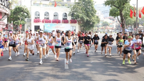 Sôi nổi chung kết giải chạy Báo Hànộimới lần thứ 50 - Vì hòa bình phường Hoàn Kiếm năm 2025