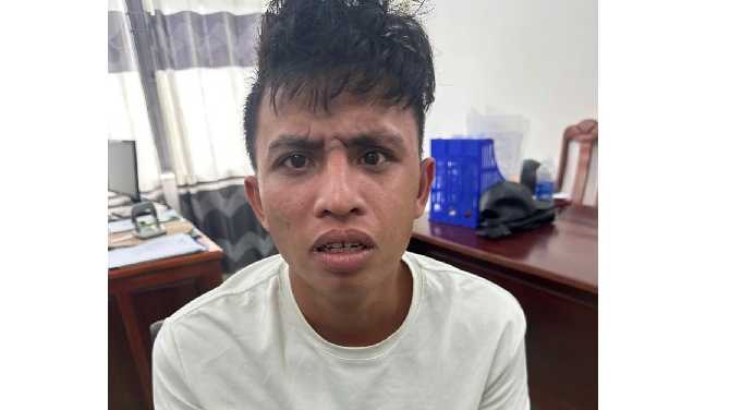 Nam thanh niên làm chuyện xấu tại tiệm áo cưới của chị ruột lúc rạng sáng