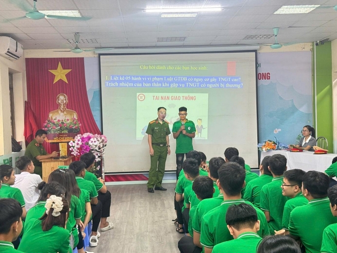 Phát huy vai trò nòng cốt trong công tác bảo đảm an ninh, trật tự tại địa bàn cơ sở