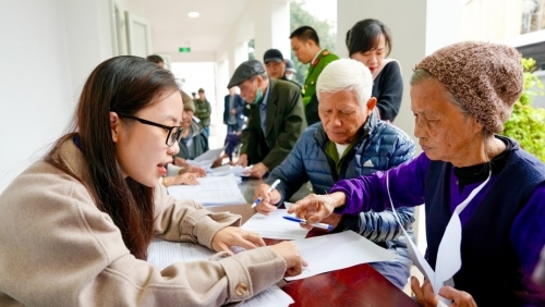 Hỗ trợ chi trả an sinh xã hội không dùng tiền mặt