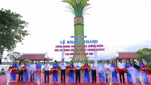 Khánh thành Khu tưởng niệm thanh niên xung phong hy sinh tại bến phà Long Đại